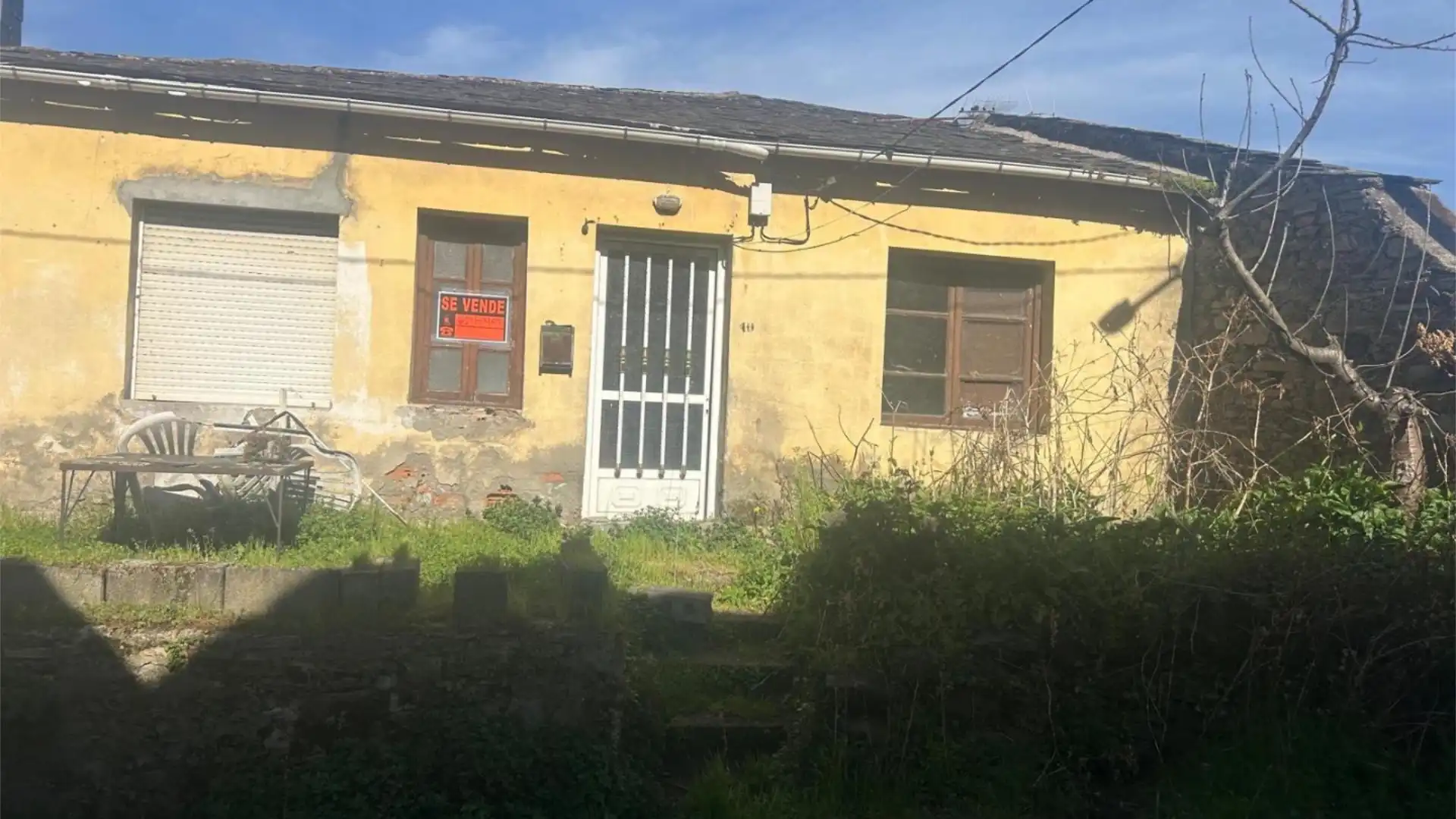 Vista exterior de Casa adosada en venta en Vilamartín de Valdeorras con Jardín privado