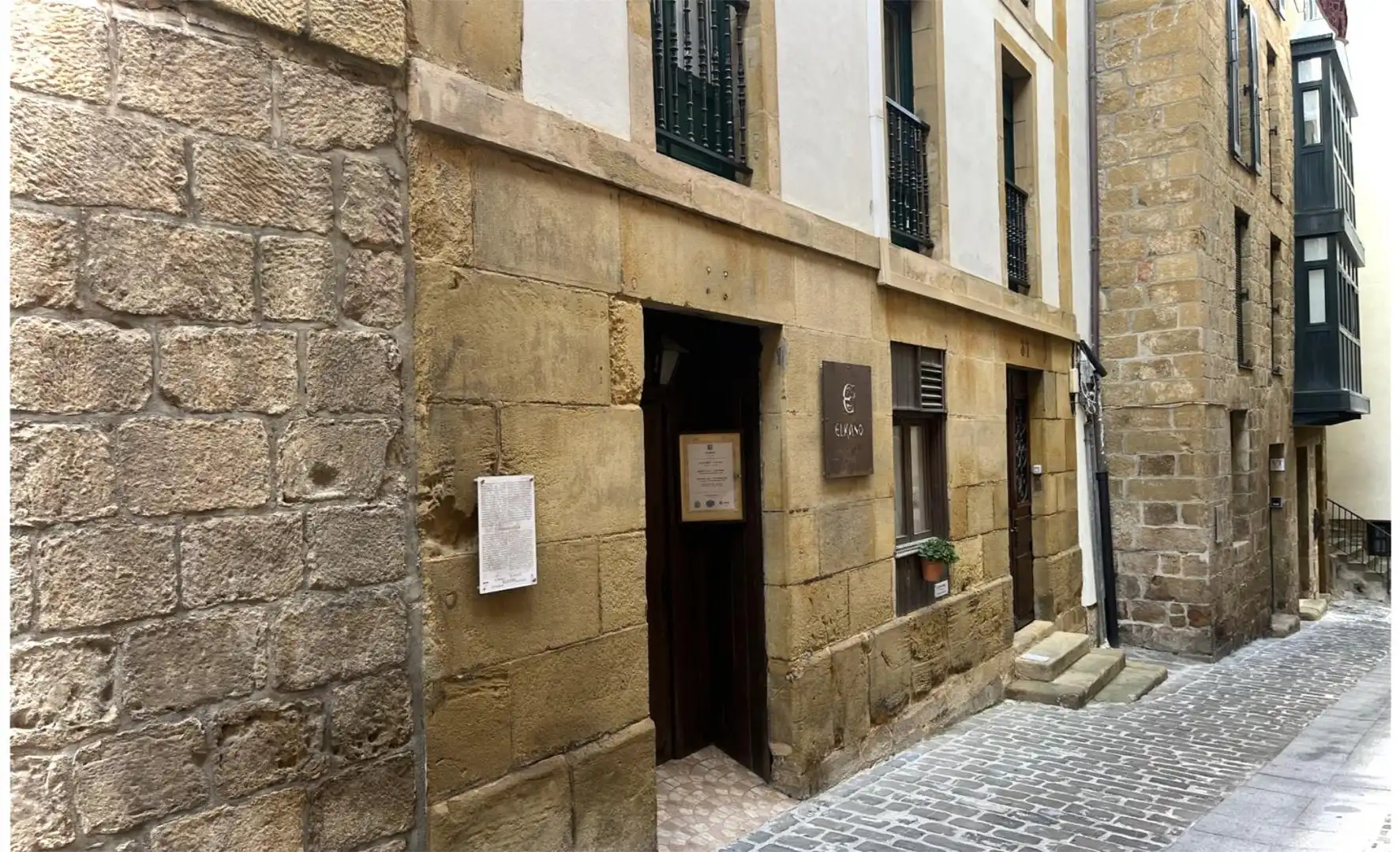 Local de alquiler en Elkano Kalea, 37, Getaria Vista exterior de Local de alquiler en Getaria