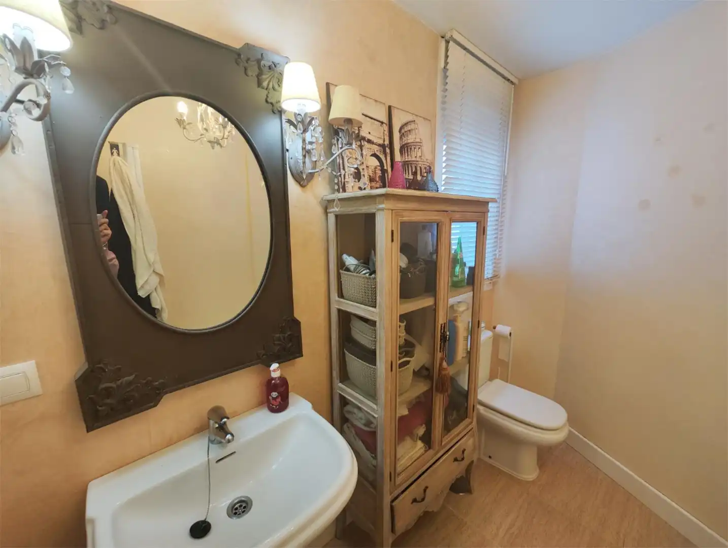 Baño de Piso en venta en Lucena con Parquet, Trastero y Horno