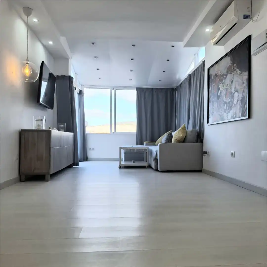 Flat for sale in Calle Roque de Los Muchachos, 21, Puerto Rico Living room of Flat for sale in Mogán with Air Conditioner and Terrace