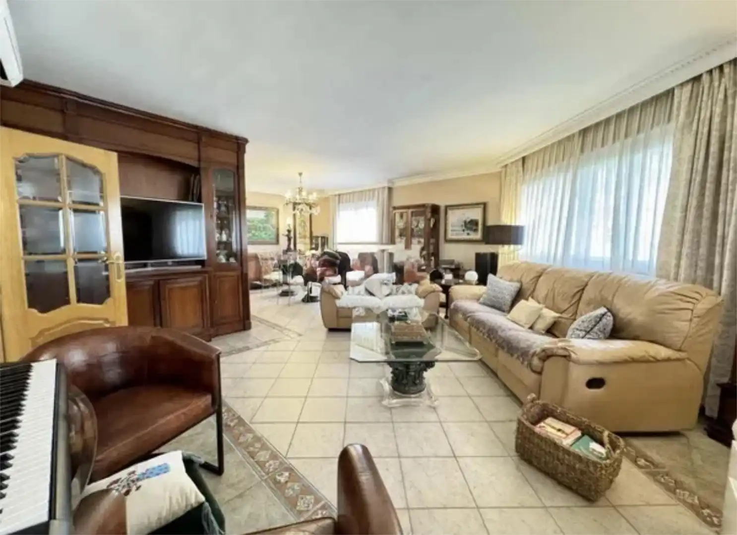Casa o chalet en venta en Calle Poniente, 3, Solymar Sala de estar de Casa o chalet en venta en Benalmádena con Aire acondicionado, Terraza y Piscina