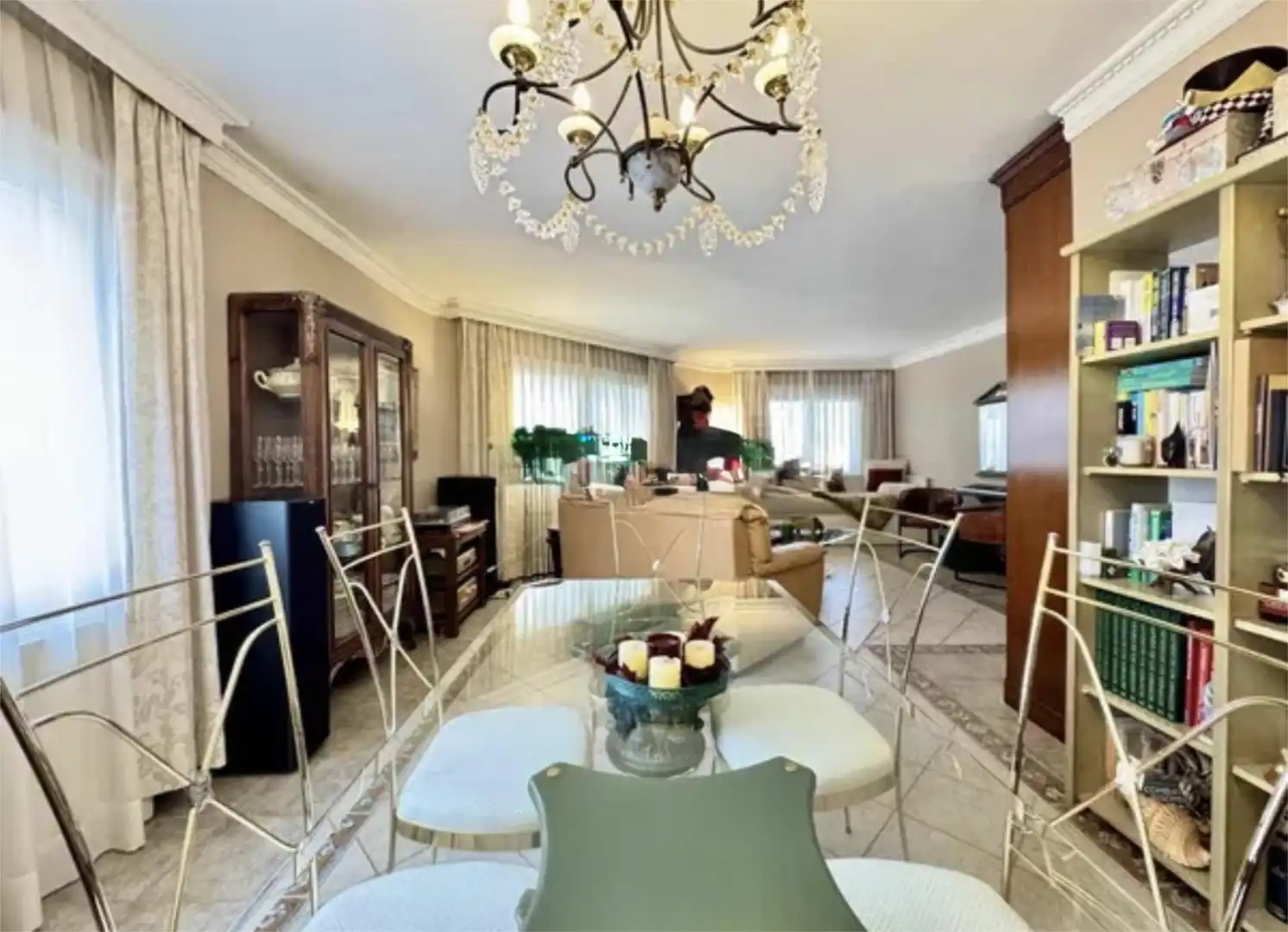 Casa o chalet en venta en Calle Poniente, 3, Solymar Comedor de Casa o chalet en venta en Benalmádena con Aire acondicionado, Terraza y Piscina