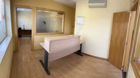 Foto 4 von Fabrikhallen zur Miete in Roales, Zamora