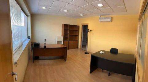 Foto 5 von Fabrikhallen zur Miete in Roales, Zamora