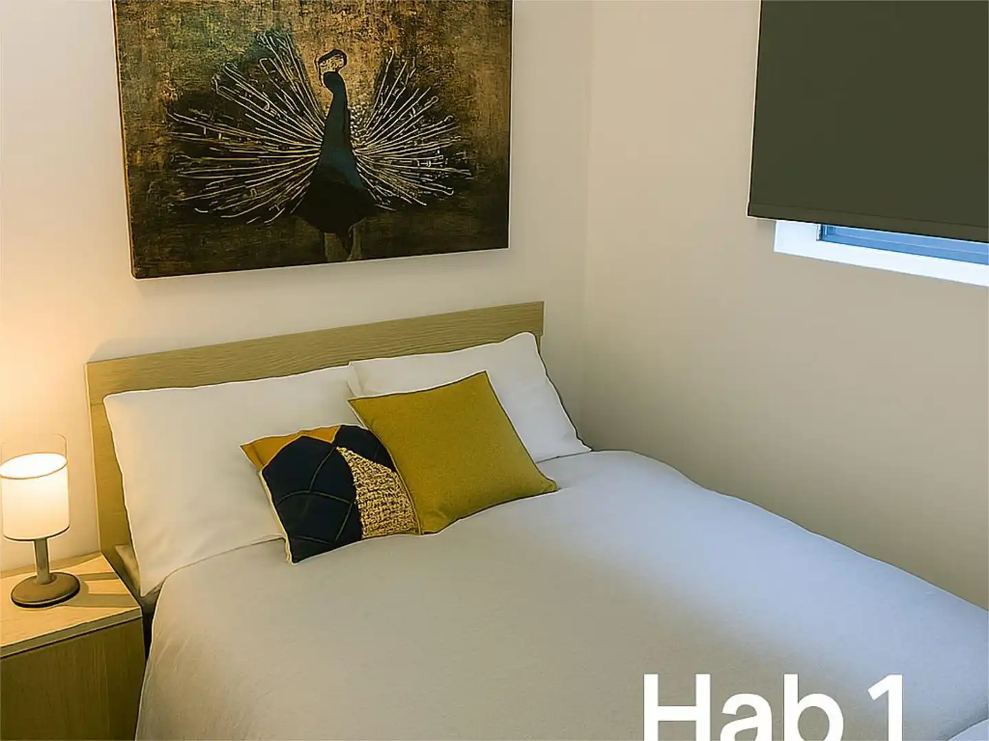 Room in Calle la Dolorosa, 8, Los Ángeles Bedroom of Flat for share in Madrid with Air Conditioner, Heating and Furnished