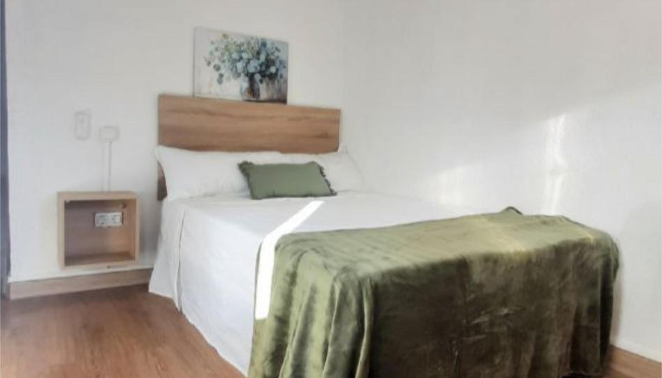 Room in Calle Río Ebro, 9, San Nicasio, Leganés - image 1 Photo 1 of Room in Calle Río Ebro, 9, San Nicasio, Leganés