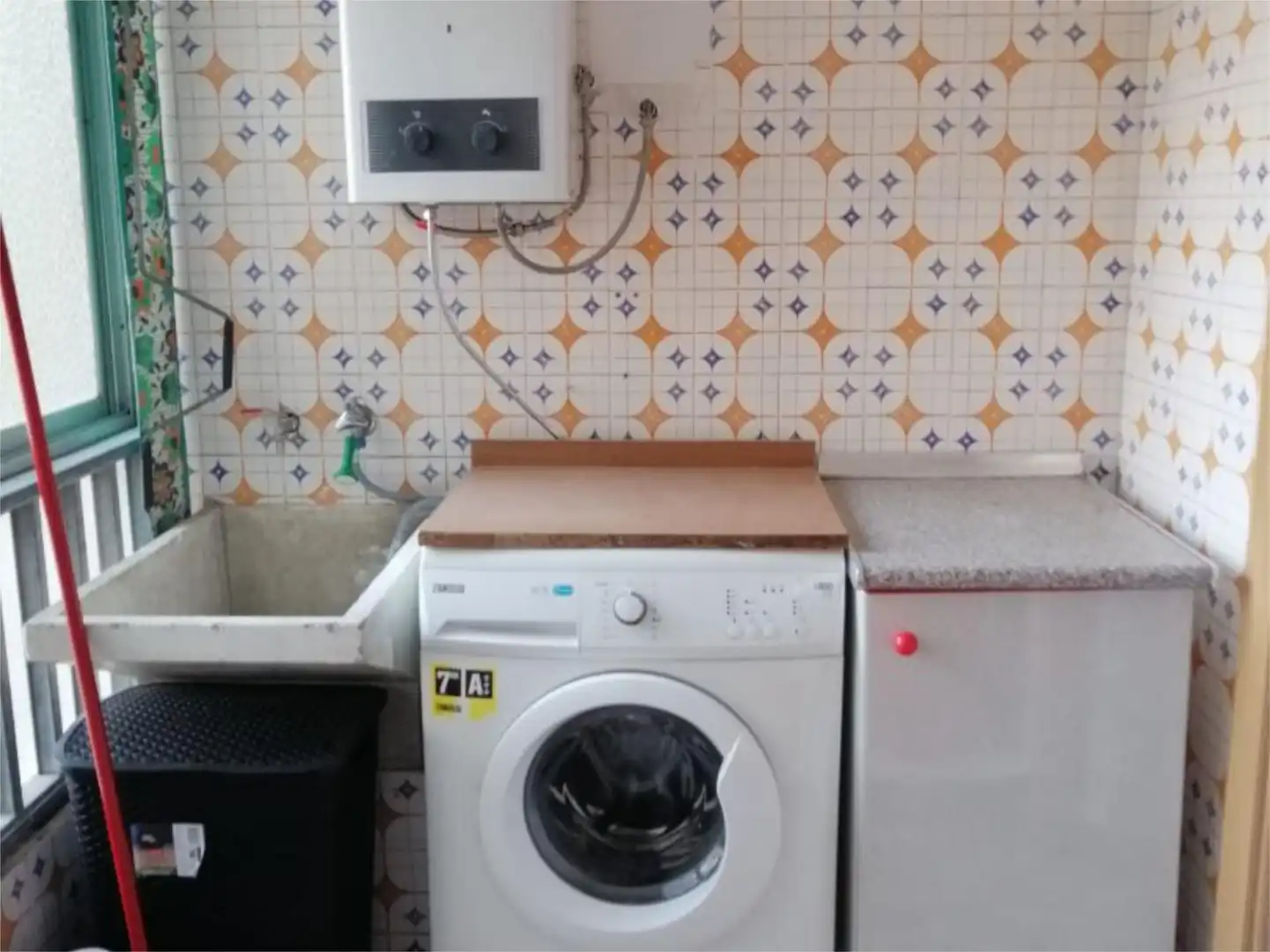 Pis de lloguer a Avenida de América, 22, Barrio de Zaidín Cuina de Pis de lloguer en Granada amb Aire condicionat, Terrassa i Traster