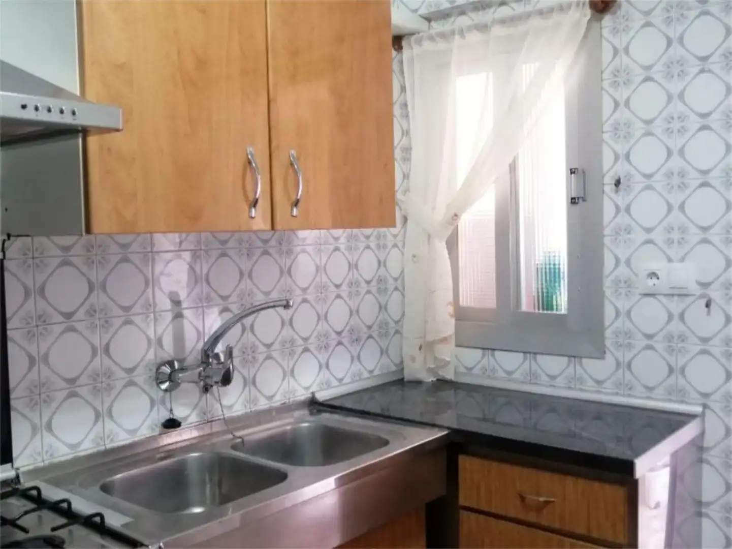 Pis de lloguer a Avenida de América, 22, Barrio de Zaidín Cuina de Pis de lloguer en Granada amb Aire condicionat, Terrassa i Traster