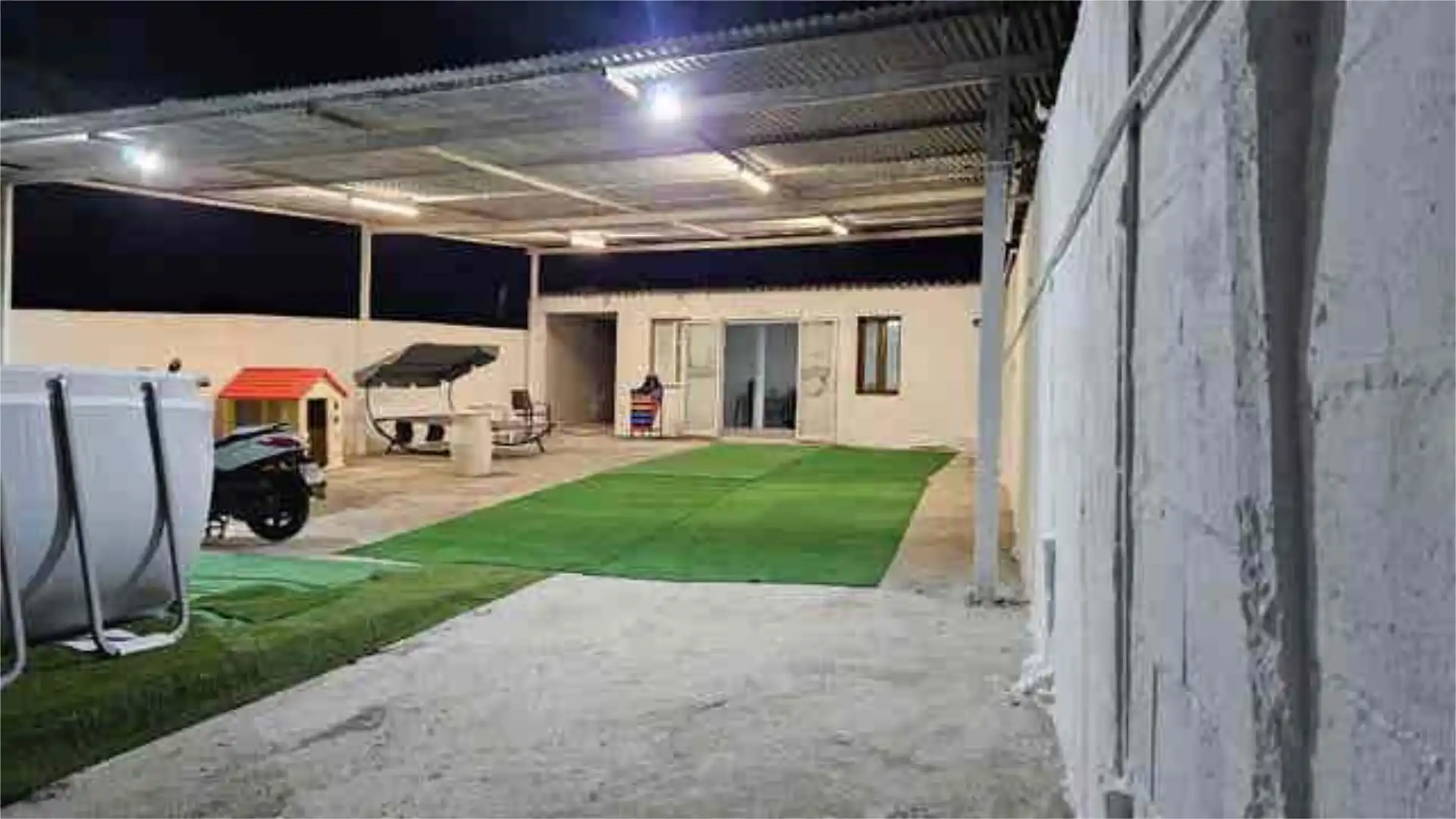 Casa adosada en venta en Valadares - Beade Casa adosada en venta en Vigo con Terraza, Trastero y Piscina