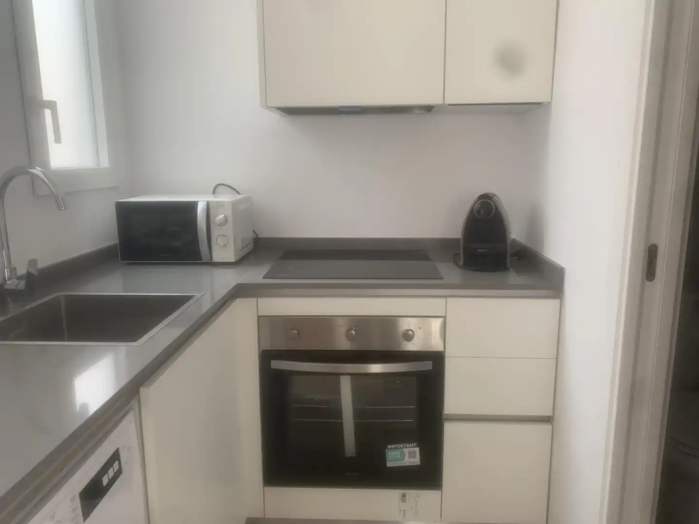 Cocina de Piso de alquiler en  Sevilla Capital con Aire acondicionado, Calefacción y Amueblado