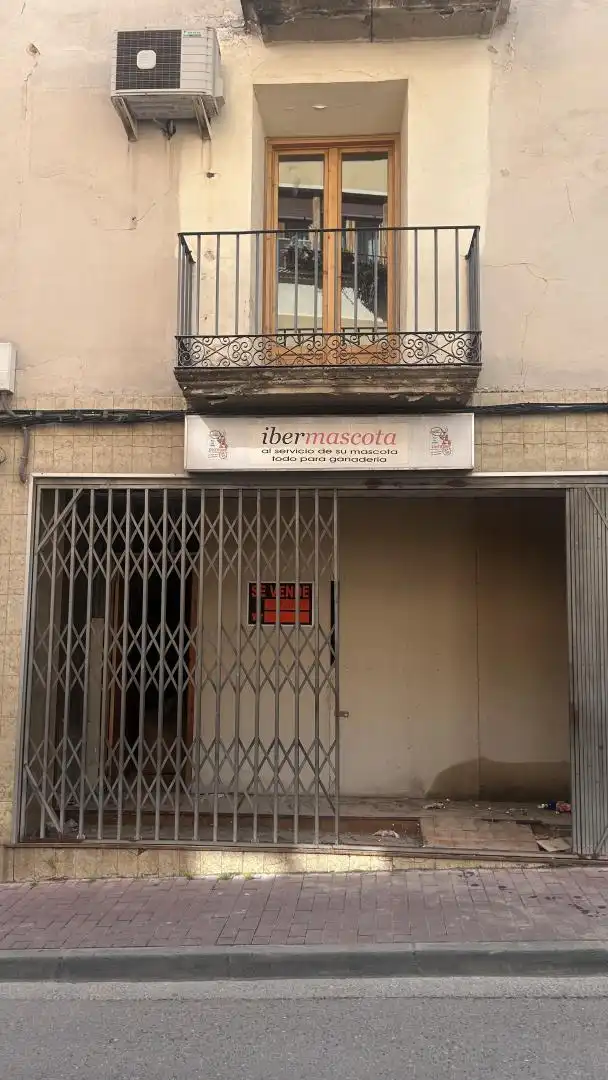 Vista exterior de Piso en venta en Caspe con Aire acondicionado, Parquet y Amueblado