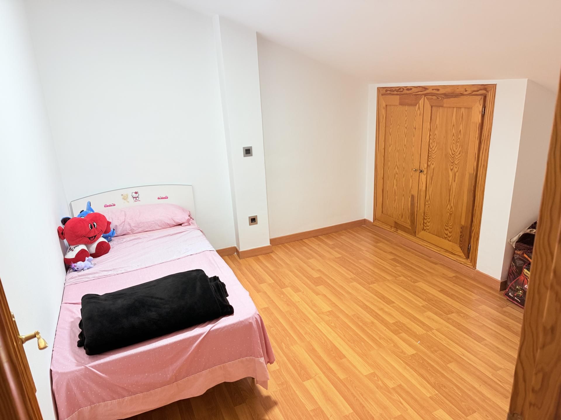 Zimmer in Calle Estanque, 31, Centro Schlafzimmer von Wohnung zur untervermieten in Illescas mit Heizung und Möbliert