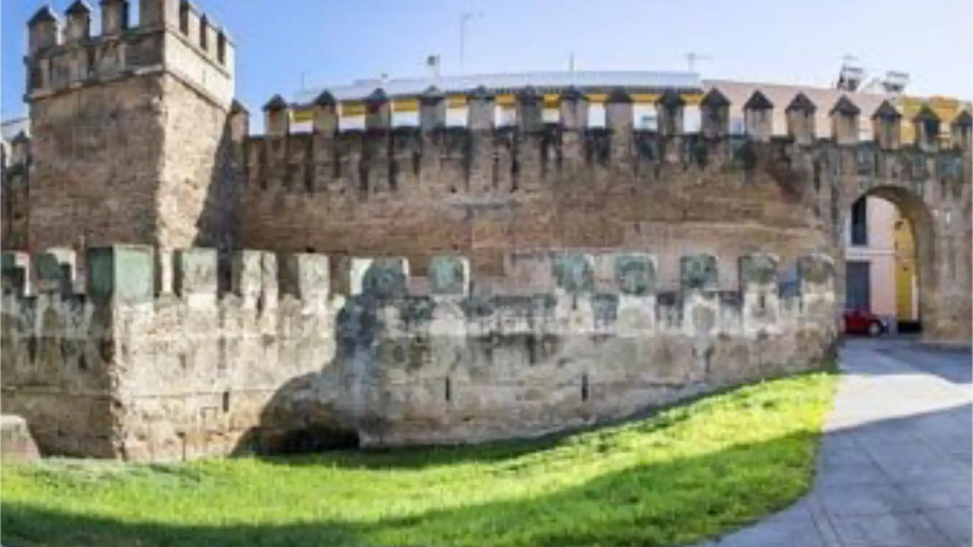 Vista exterior de Pis en venda en  Sevilla Capital amb Aire condicionat, Terrassa i Balcó