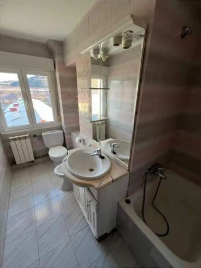 Piso en venta en Villava / Atarrabia Baño de Piso en venta en Villava / Atarrabia