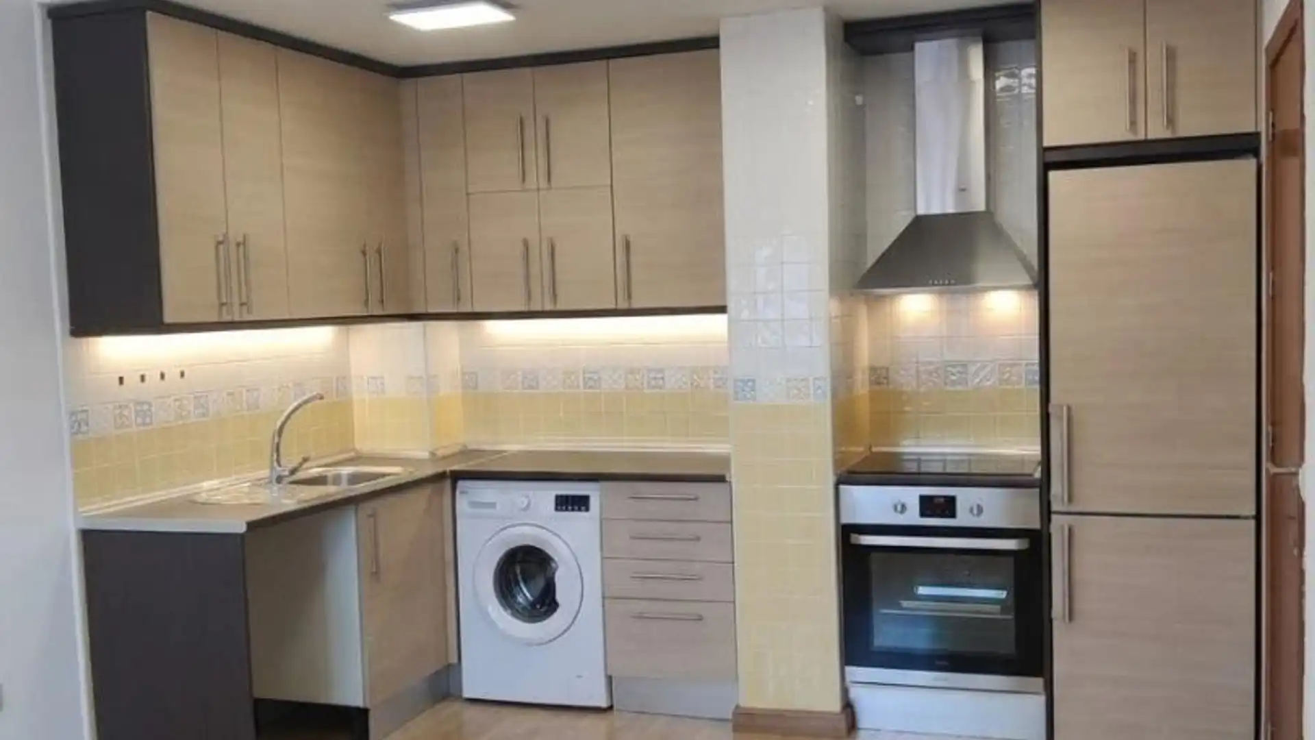 Flat for rent in Calle Tomás Bretón, 40, Magán Flat for rent in Calle Tomás Bretón, 40, Magán