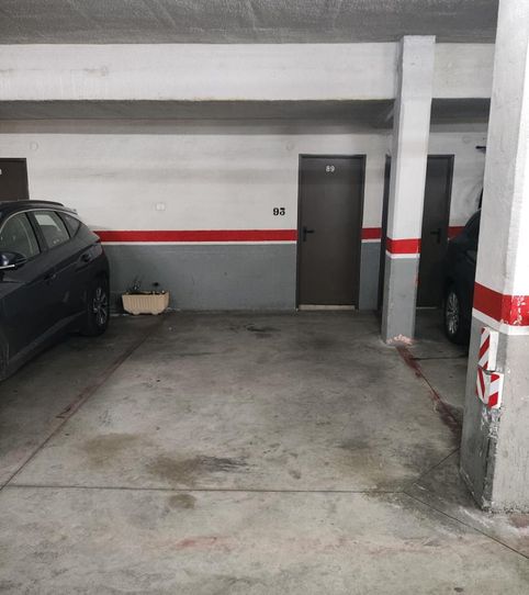 Foto 2 de Garatge de lloguer a Calle Isadora Duncan, 3, Tablero Bajo - Arruzafilla, Córdoba Capital