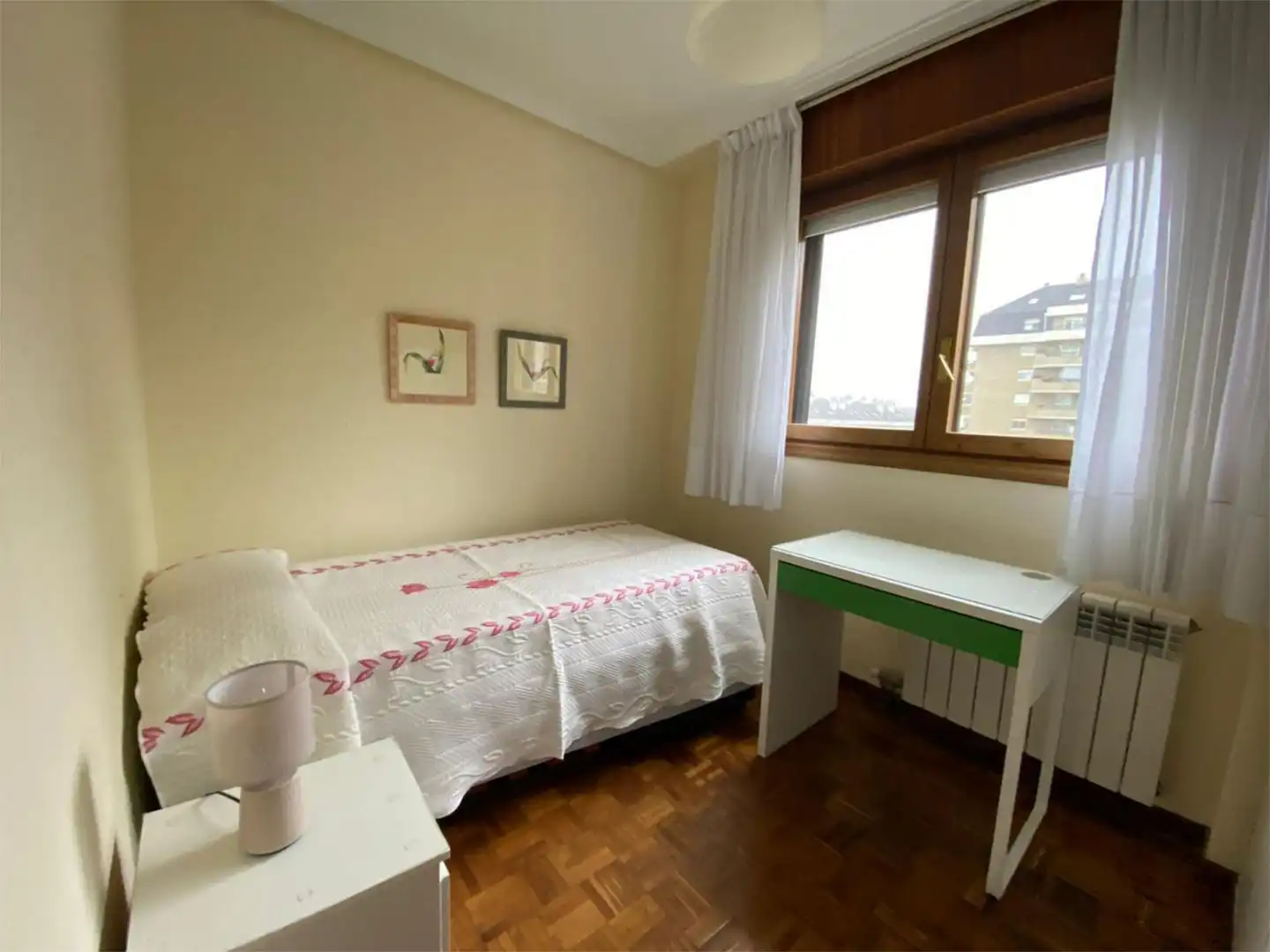 Bedroom of Flat for rent in Santander  with Heating, Private garden and Parquet flooring