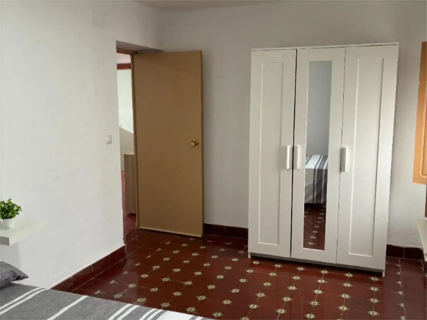 Casa adosada de alquiler en Guaro con Terraza y Amueblado