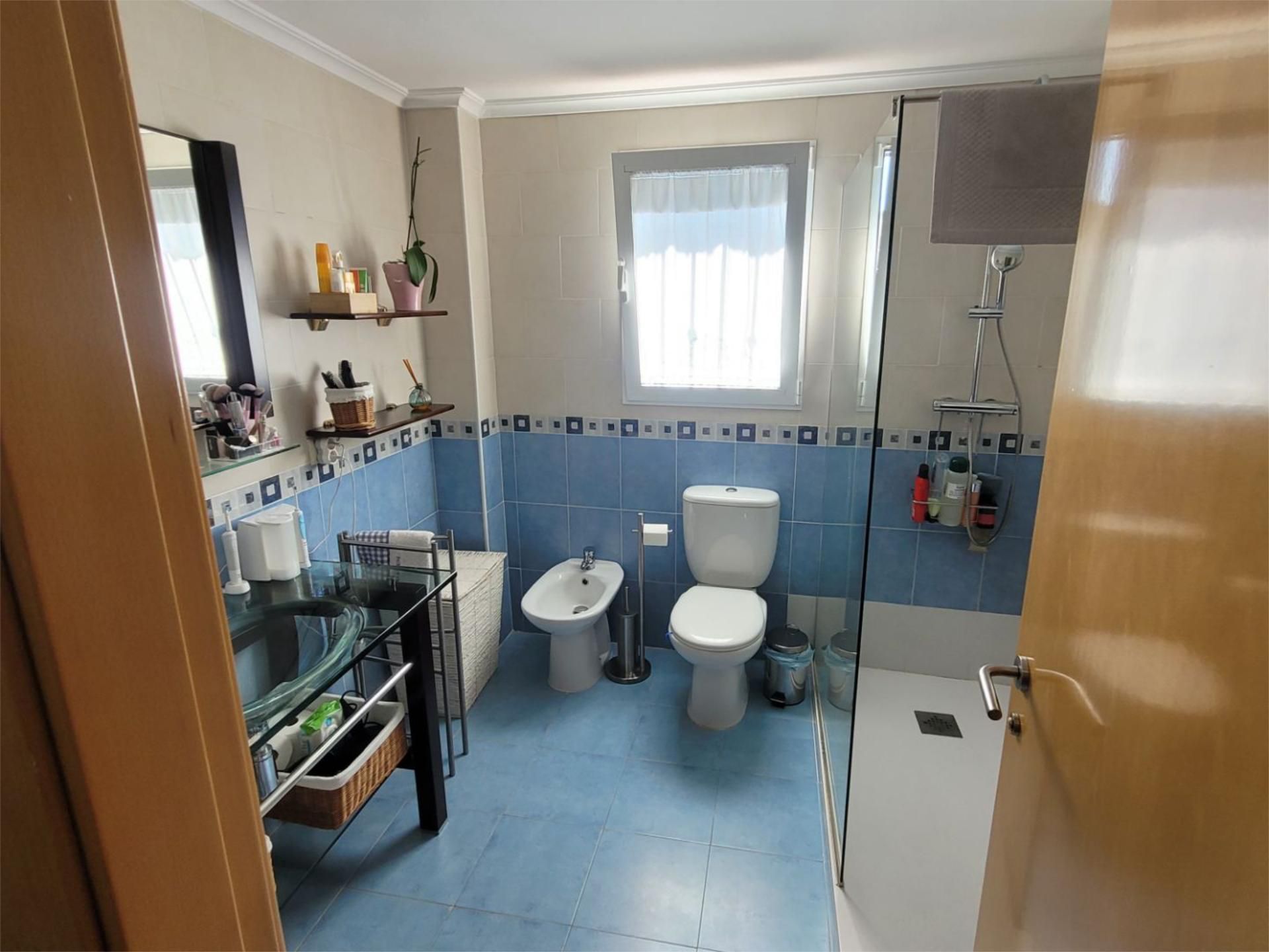 Bany de Pis en venda en Alberic amb Aire condicionat, Calefacció i Jardí privat