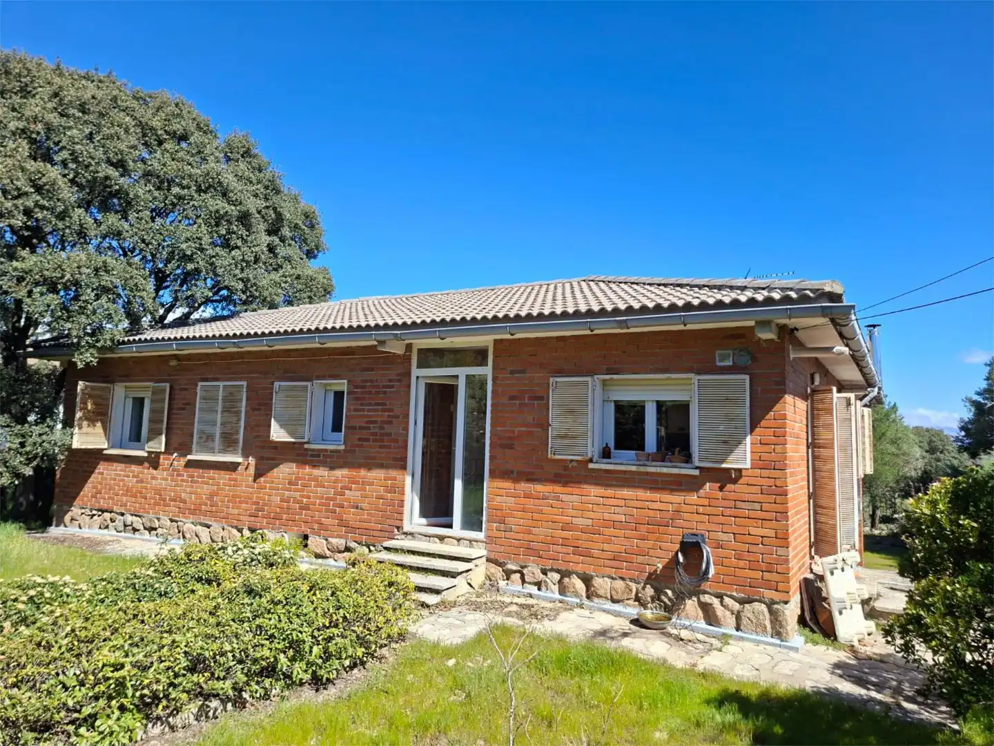 Vista exterior de Casa o chalet en venta en Valdemorillo con Terraza y Balcón