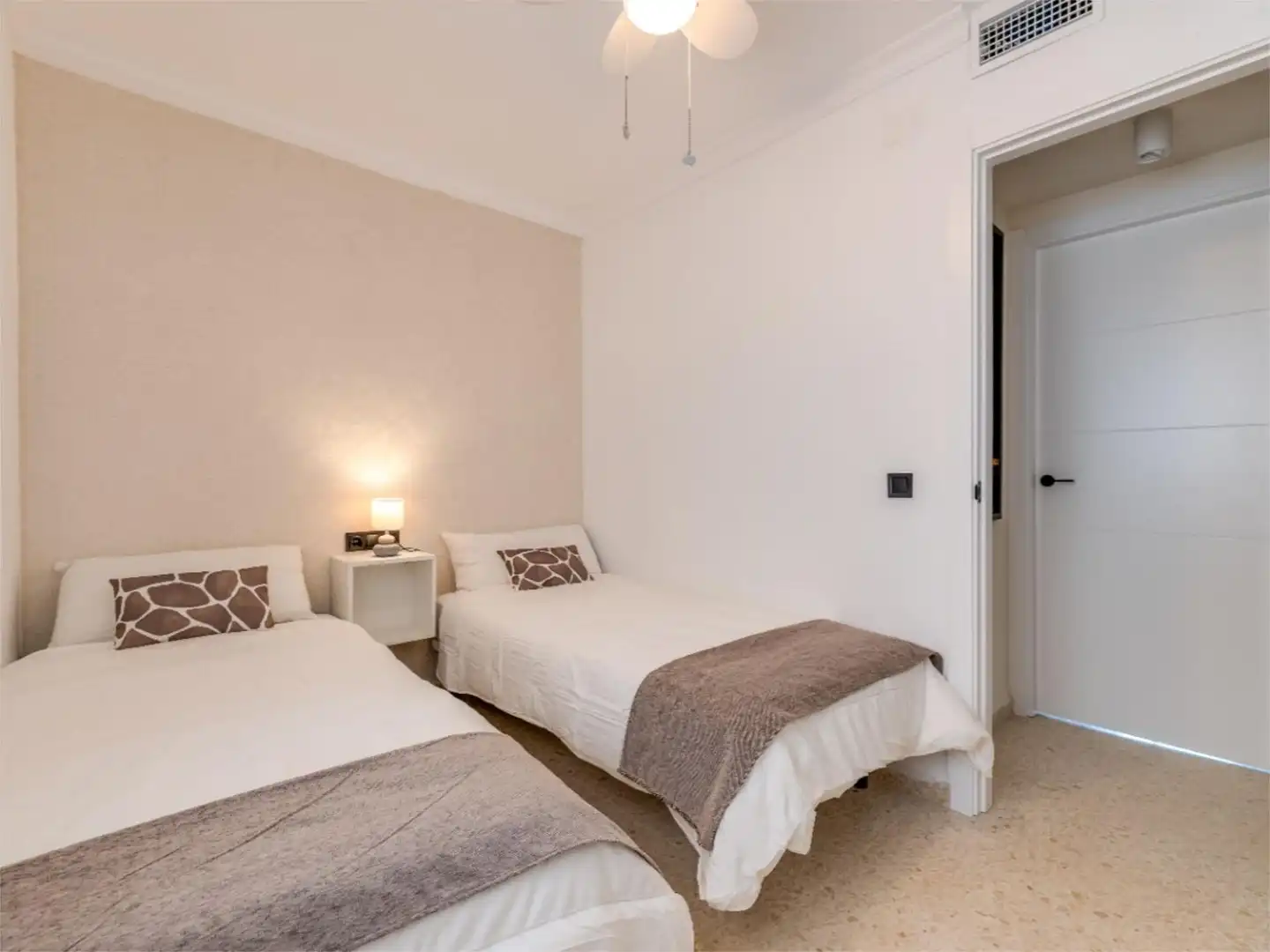 Wohnung zur Miete in Calle Loma del Paraiso, 17, Los Álamos Schlafzimmer von Wohnung zur Miete in Torremolinos mit Klimaanlage, Heizung und Terrasse