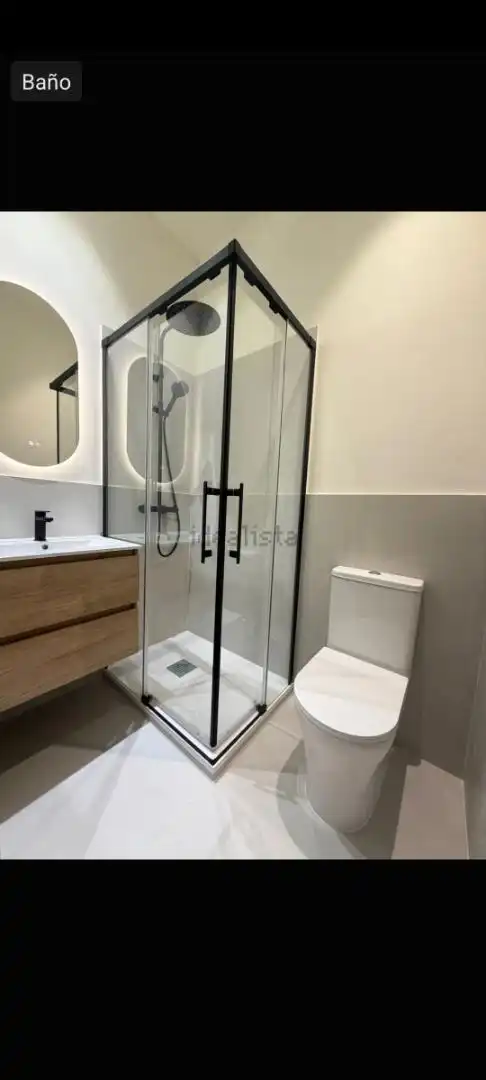 Flat for sale in Calle de Antonio López, Almendrales Bathroom of Flat for sale in Madrid with Heating, Oven and Community pool