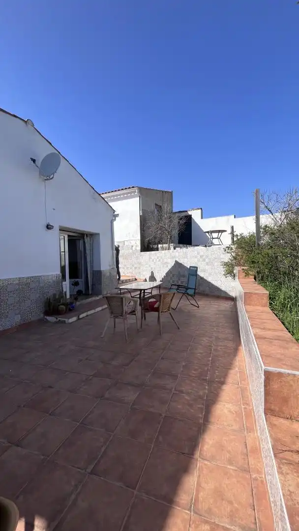 Terrasse von Einfamilien-Reihenhaus zum Verkauf in Santa Marta de Magasca mit Klimaanlage und Terrasse