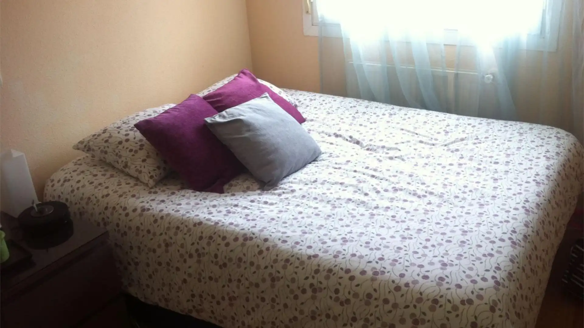 Room in Calle Cañada, 36, Cañada - Mancha Amarilla Bedroom of Flat for share in Torrejón de Ardoz with Heating, Parquet flooring and Furnished