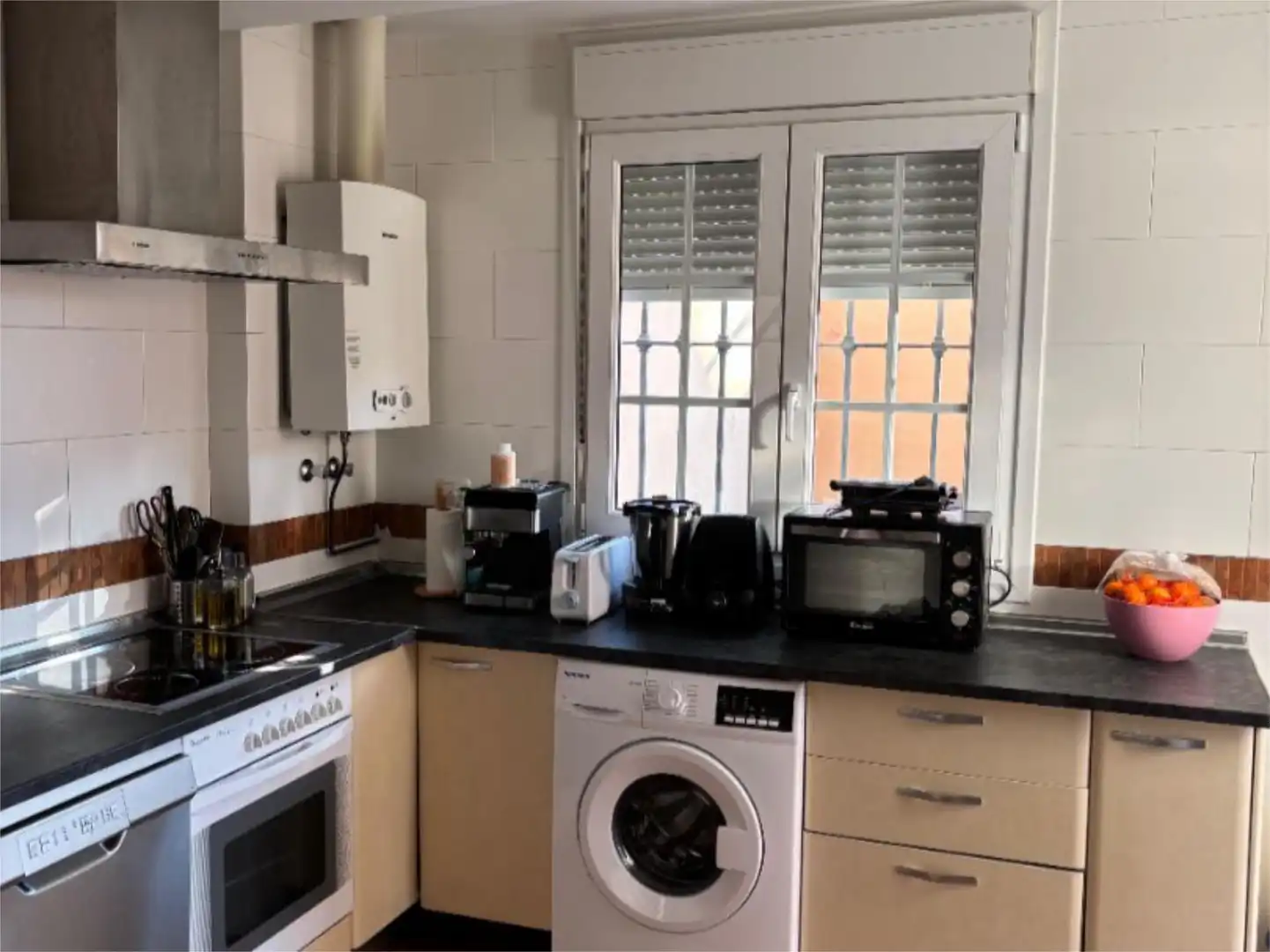 Kitchen of Houses for sale in Utrera  with Air Conditioner, Private garden and Terrace