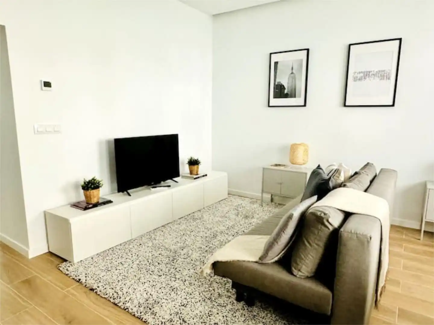 Living room of Flat for sale in  Madrid Capital  with Air Conditioner, Heating and Furnished