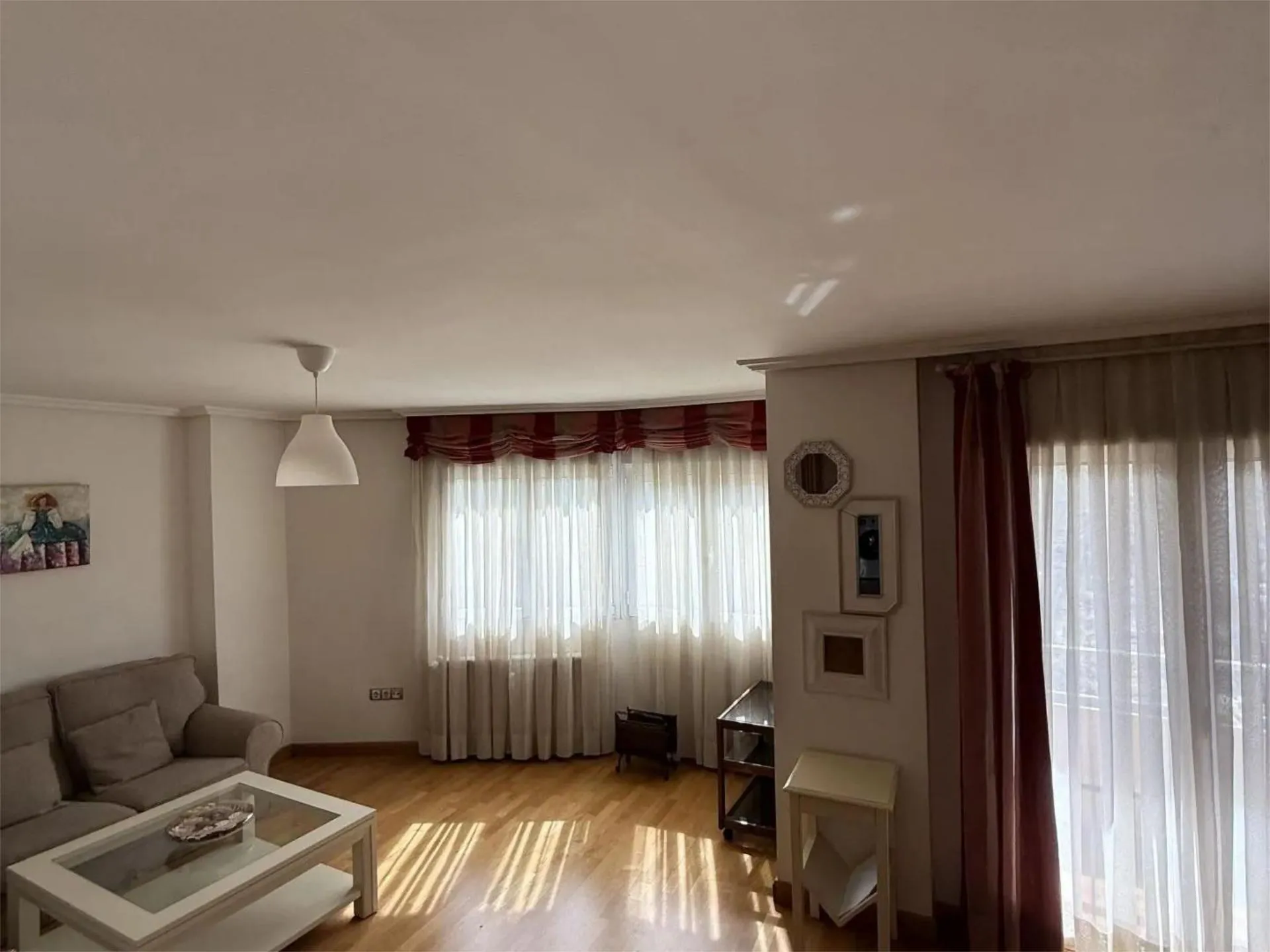 Piso de alquiler en Calle de Manuela Sancho, 12, La Magdalena Sala de estar de Piso de alquiler en Zaragoza Capital con Aire acondicionado, Calefacción y Parquet