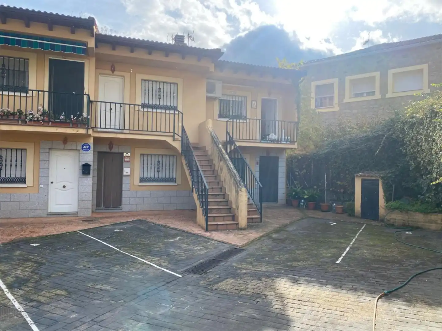 Vista exterior de Dúplex en venta en Piedralaves con Aire acondicionado y Terraza