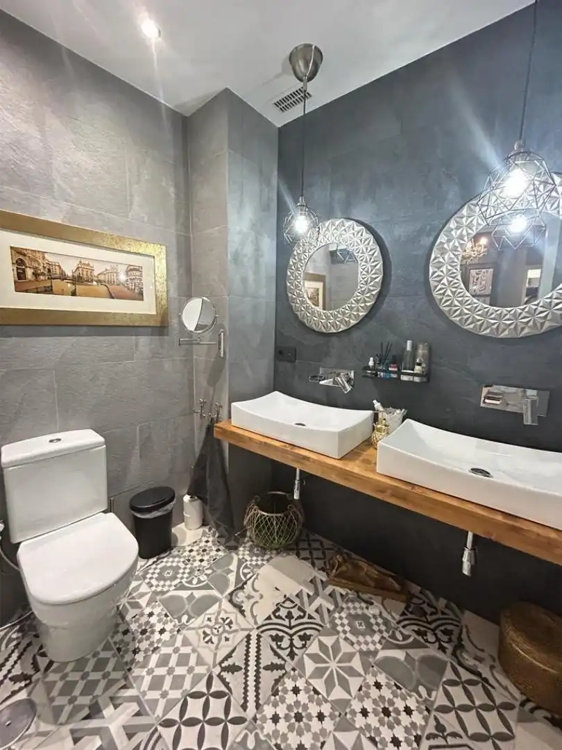 Wohnung zur Miete in Calle Gerona, 19a, Encarnación - Regina Badezimmer von Wohnung zur Miete in Sevilla Capital mit Klimaanlage
