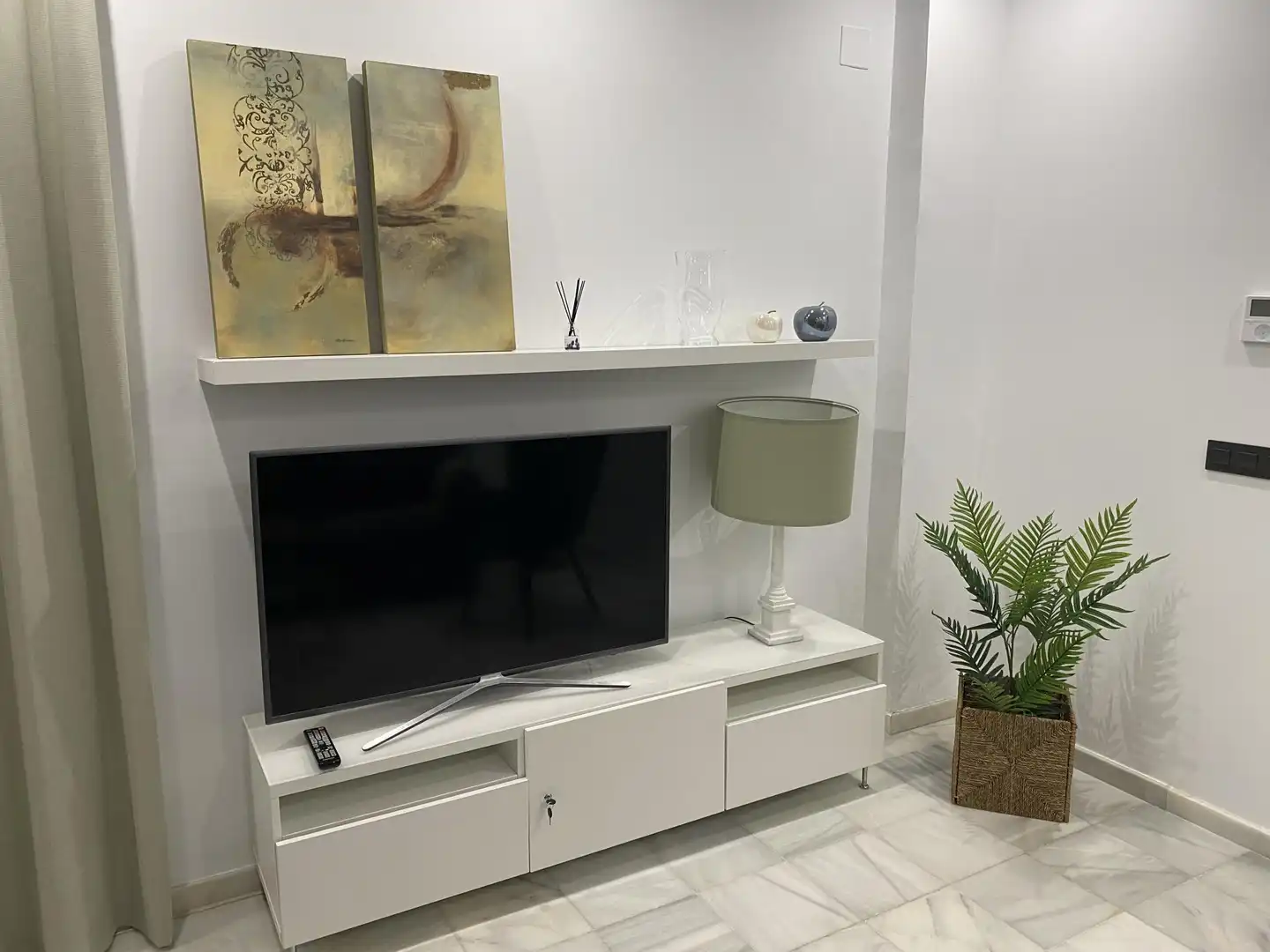 Wohnung zur Miete in Calle Gerona, 19a, Encarnación - Regina Wohnzimmer von Wohnung zur Miete in Sevilla Capital mit Klimaanlage
