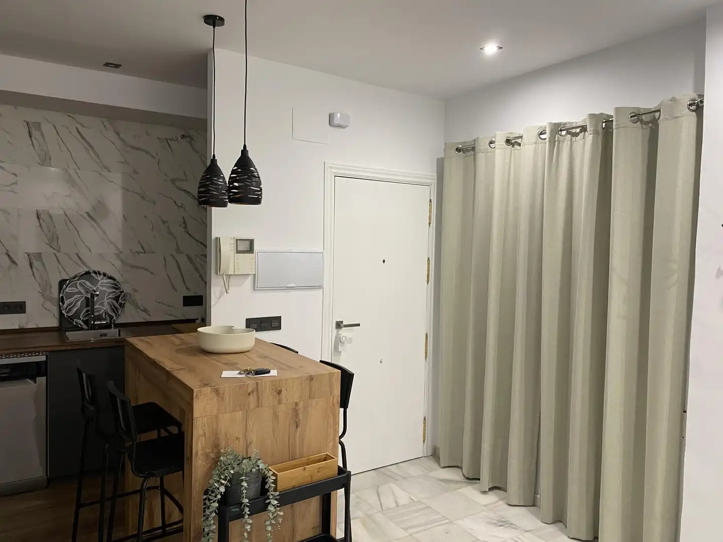 Wohnung zur Miete in Calle Gerona, 19a, Encarnación - Regina Wohnung zur Miete in Sevilla Capital mit Klimaanlage