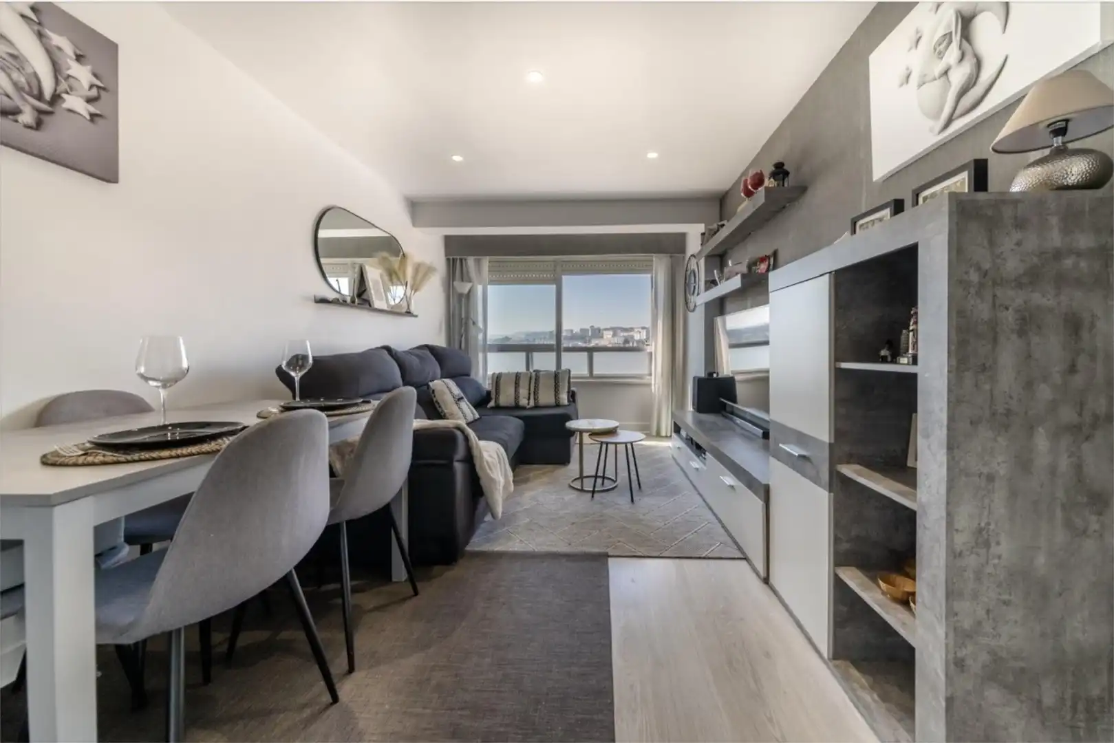 Piso en venta en Avenida das Mariñas, 346, Perillo Sala de estar de Piso en venta en Oleiros con Calefacción, Parquet y Amueblado