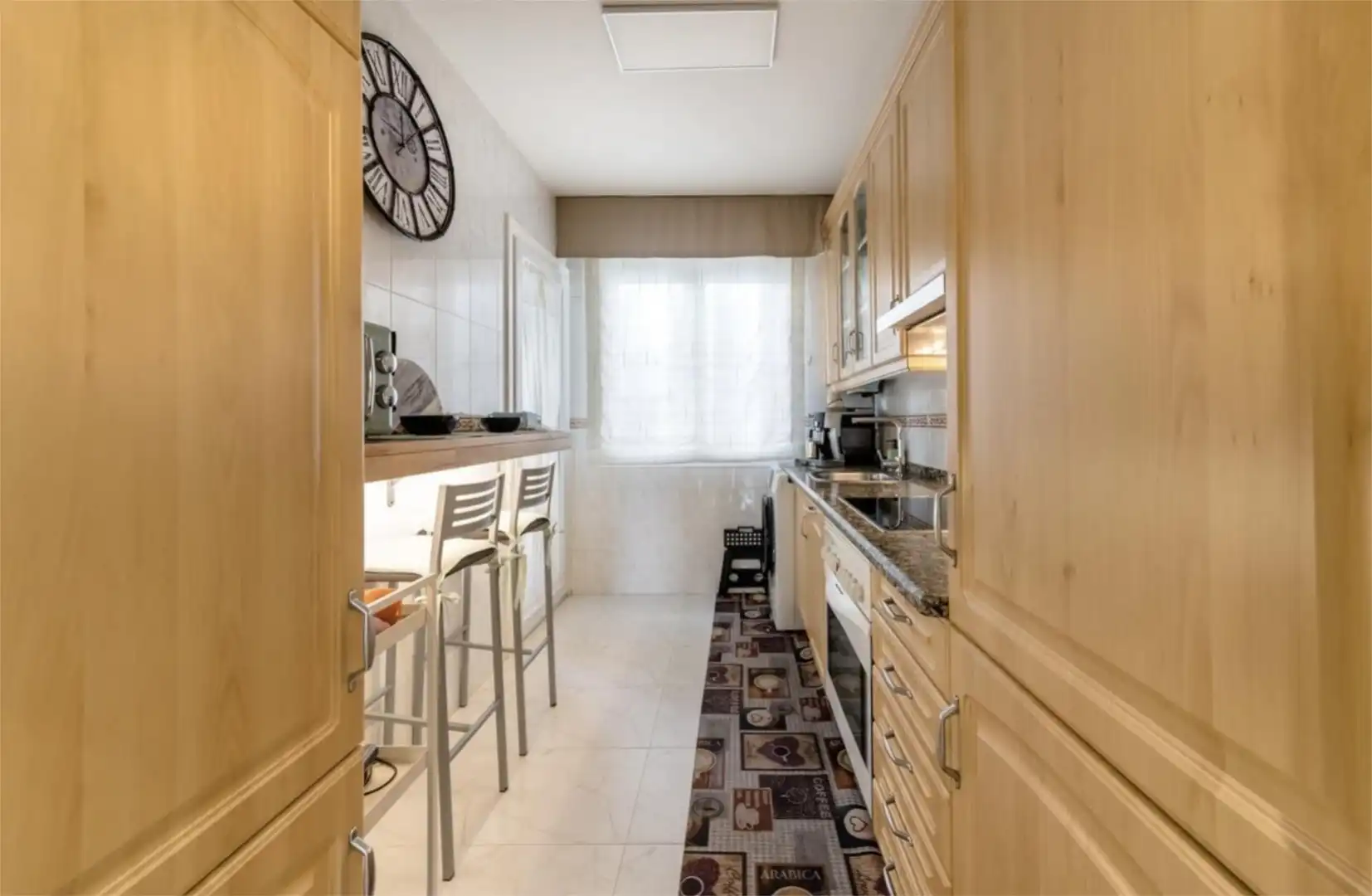 Piso en venta en Avenida das Mariñas, 346, Perillo Cocina de Piso en venta en Oleiros con Calefacción, Parquet y Amueblado