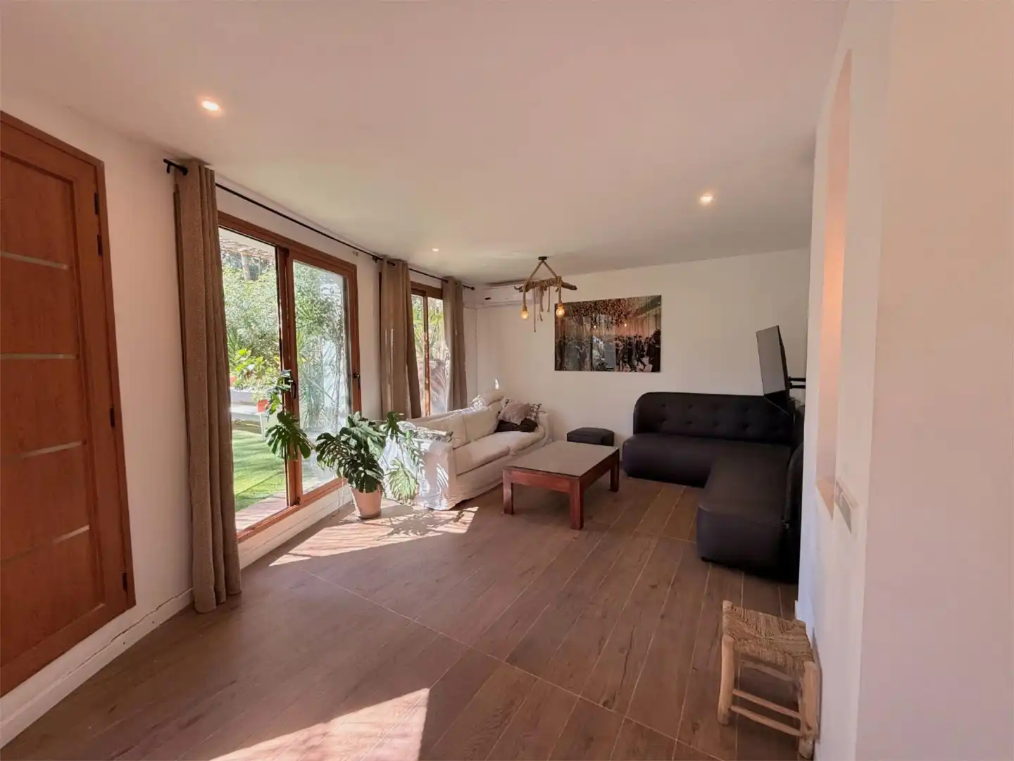 Sala d'estar de Casa o xalet en venda en Santa Eulària des Riu amb Aire condicionat, Terrassa i Balcó