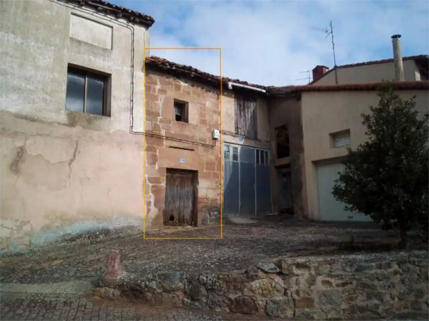 Exterior view of Houses for sale in Jurisdicción de Lara