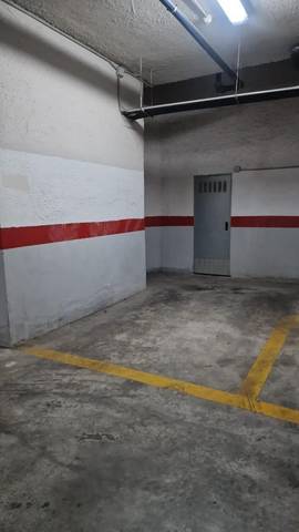 Garaje en Alquiler en Avinguda Juan Chabás, 2 en La Pedrera - Vessanes