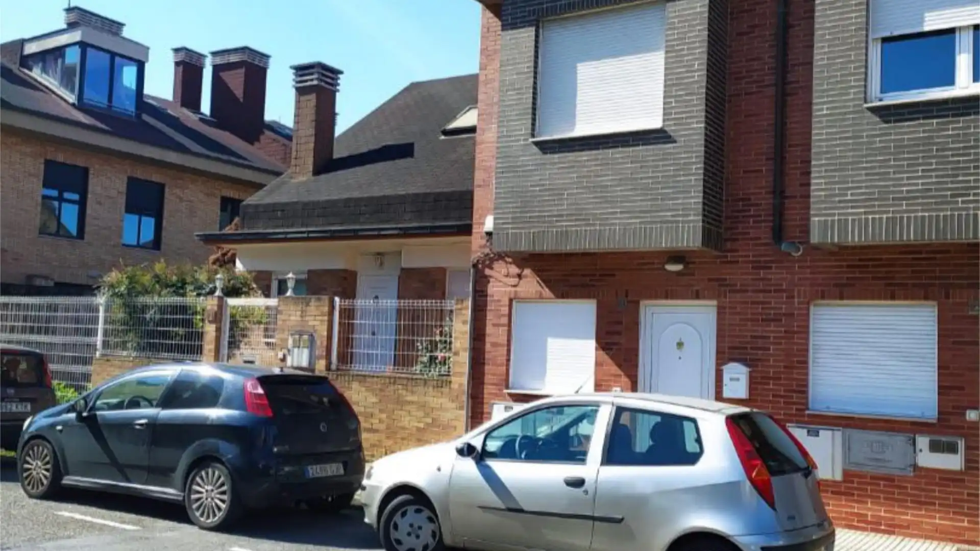 Vista exterior de Casa o chalet en venta en Gijón  con Calefacción, Parquet y Terraza