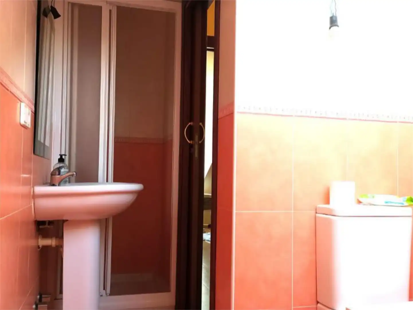 Casa o chalet en venta en Calle de la Pureza, Tremañes Baño de Casa o chalet en venta en Gijón con Calefacción, Parquet y Terraza