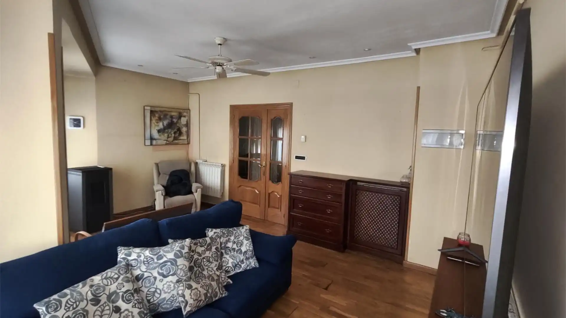 Flat for rent in Avenida el Esla, 17, Santa María del Páramo Living room of Flat for rent in Santa María del Páramo with Air Conditioner, Heating and Parquet flooring