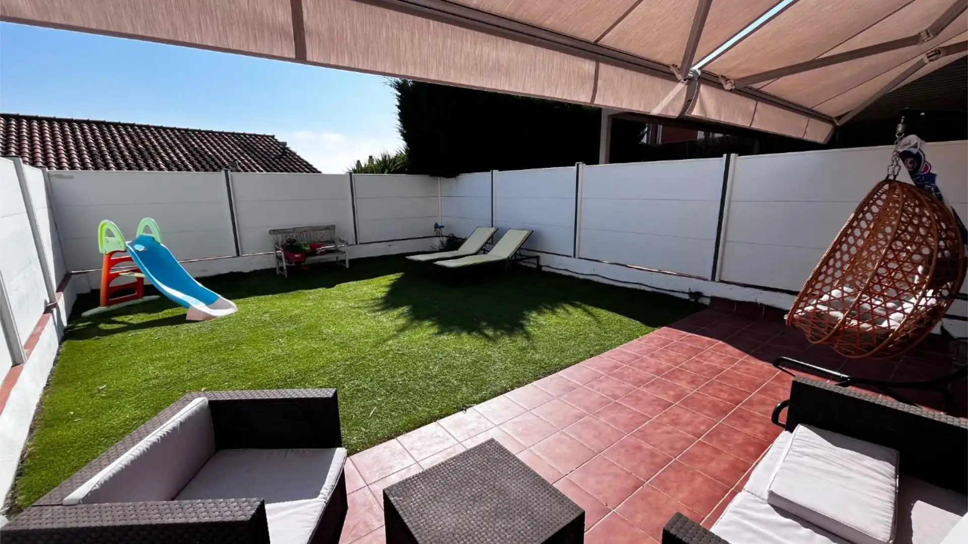 Terrasse von Einfamilien-Reihenhaus zum Verkauf in Vilassar de Dalt mit Klimaanlage, Terrasse und Balkon