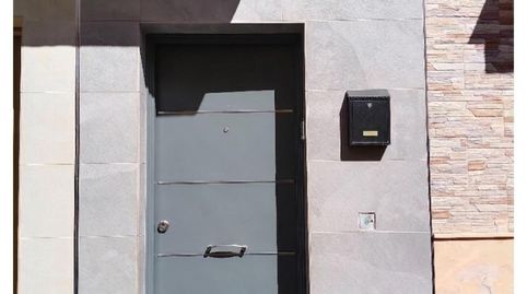 Foto 2 de Casa adosada en venta en Calle Puebla de Los Infantes, 11, Palmete, Sevilla Capital