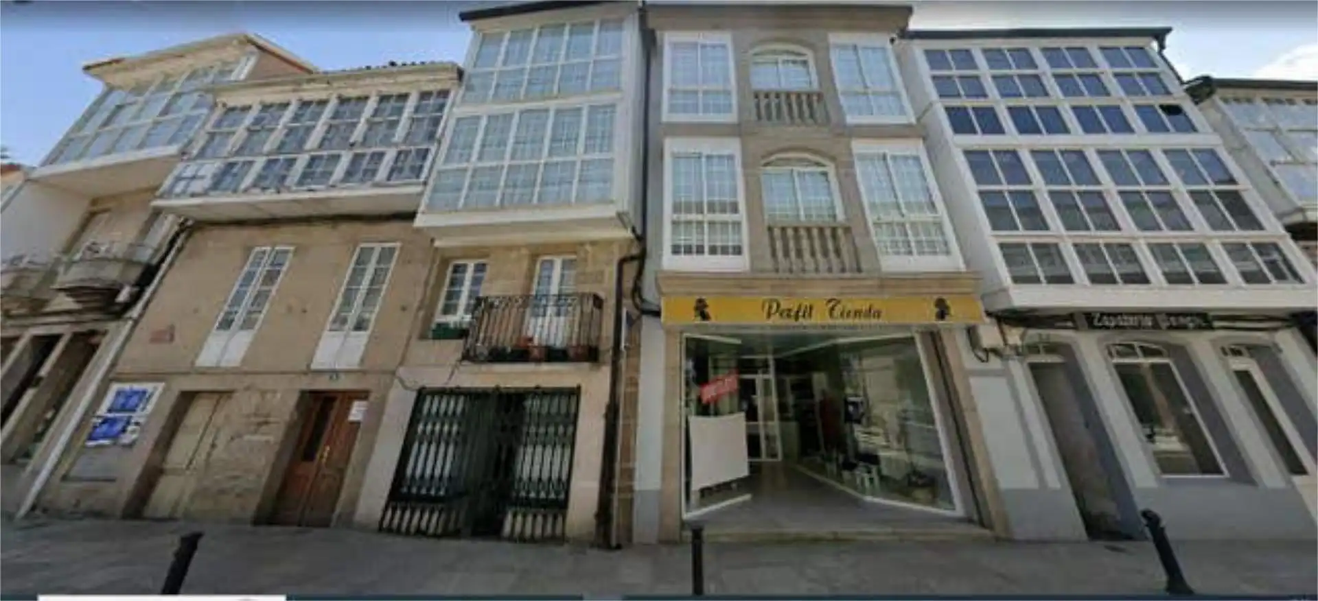 Piso en venta en A Pobra de Trives Vista exterior de Piso en venta en A Pobra de Trives con Calefacción y Amueblado