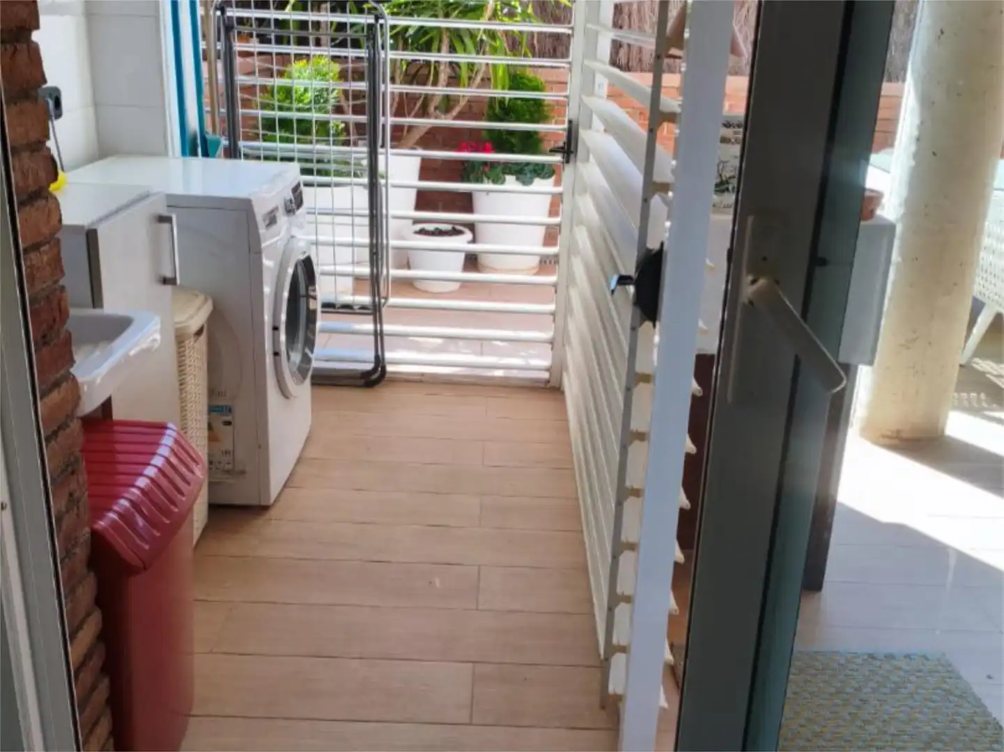 Flat for sale in Carrer de Domènec Oristrell, 48, Parc Central Balcony of Flat for sale in Sant Cugat del Vallès with Air Conditioner, Terrace and Swimming Pool