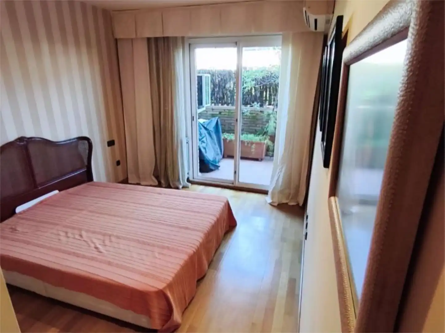 Flat for sale in Carrer de Domènec Oristrell, 48, Parc Central Bedroom of Flat for sale in Sant Cugat del Vallès with Air Conditioner, Terrace and Swimming Pool