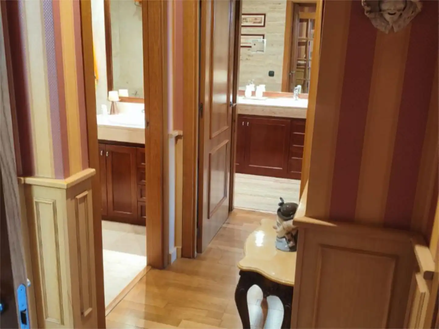 Flat for sale in Carrer de Domènec Oristrell, 48, Parc Central Bathroom of Flat for sale in Sant Cugat del Vallès with Air Conditioner, Terrace and Swimming Pool