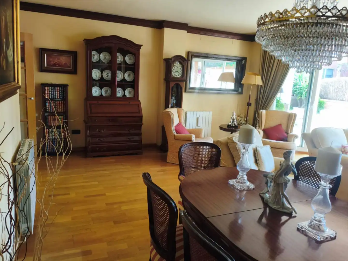 Flat for sale in Carrer de Domènec Oristrell, 48, Parc Central Dining room of Flat for sale in Sant Cugat del Vallès with Air Conditioner, Terrace and Swimming Pool